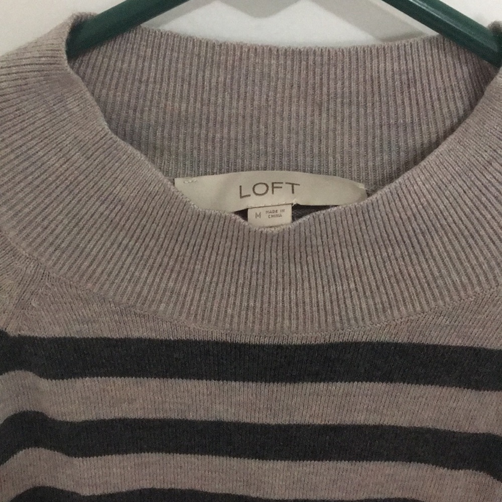 LOFT Sweater - Picture 2 of 5